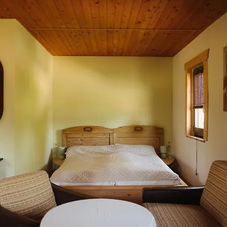 Und Gastwirtschaft Mareile Am Rennsteig Gasthuis Rodacherbrunn