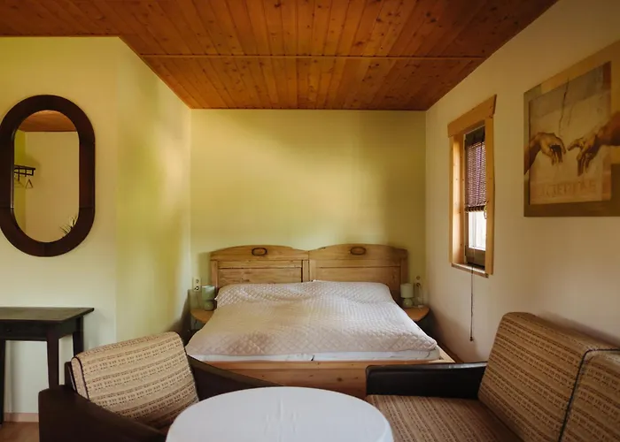 Und Gastwirtschaft Mareile Am Rennsteig ゲストハウス Rodacherbrunn