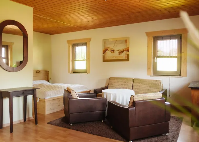 ゲストハウス Und Gastwirtschaft Mareile Am Rennsteig 3*